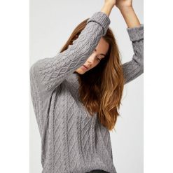 Sweter wyraźny splot. Szare swetry damskie Moodo, s, bez wzorów, ze splotem, bez rękawów, bez kaptura. Za 49,99 zł.