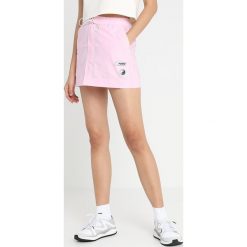 Fenty PUMA by Rihanna BOARD SKIRT Spódnica trapezowa pink lady. Różowe spódniczki trapezowe marki Fenty PUMA by Rihanna, s, z elastanu, mini. Za 669,00 zł.