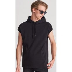 Bluza z krótkim rękawem - Czarny. Czarne bluzy męskie Reserved, xl, bez wzorów, bez kołnierzyka, z krótkim rękawem, krótkie, bez kaptura. Za 89,99 zł.