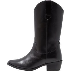 Steve Madden ALTO Kowbojki i obuwie motocyklowe black. Czarne buty zimowe damskie Steve Madden, z materiału. Za 839,00 zł.