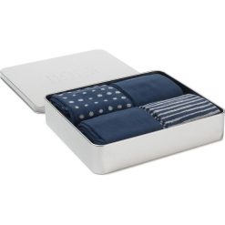 Zestaw 4 par wysokich skarpet męskich BOSS - 4P Gift Set Metal Co 50420229 413. Niebieskie skarpetki męskie Boss, bez wzorów, z elastanu. Za 159,00 zł.