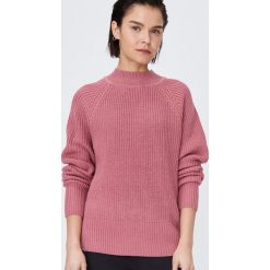 Sweter oversize z dekoltem turtleneck - Różowy. Różowe swetry damskie Sinsay, s. Za 59,99 zł.
