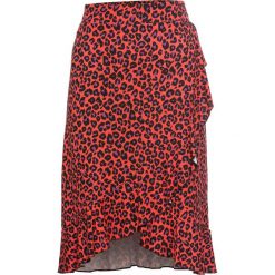 Spódnica w cętki leoparda bonprix czerwony wzorzysty. Czerwone spódniczki damskie bonprix, z nadrukiem, kopertowe. Za 69,99 zł.