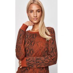 Only - Bluza. Pomarańczowe bluzy damskie ONLY, s, bez wzorów, z bawełny, bez rękawów, bez kaptura. W wyprzedaży za 99,90 zł.
