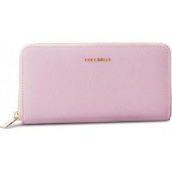 Duży Portfel Damski COCCINELLE - CW1 Metallic Saffiano E2 CW1 11 04 01 Graceful Pink P04. Czerwone portfele damskie Coccinelle, ze skóry. W wyprzedaży za 419,00 zł.