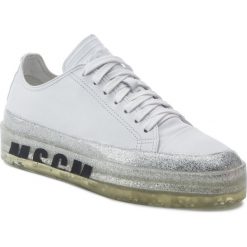 Sneakersy MSGM - Floating Sneakers 2642MDS725 860 01 Biały. Białe półbuty damskie MSGM, z aplikacjami, ze skóry, bez obcasa, na płaskiej podeszwie, bez zapięcia. W wyprzedaży za 909,00 zł.