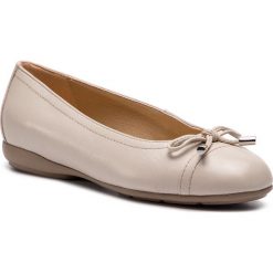 Baleriny GEOX - D Annytah D D927ND 00085 C6738 Lt Taupe. Brązowe baleriny damskie Geox, bez wzorów, ze skóry ekologicznej, klasyczne, bez obcasa. Za 389,00 zł.