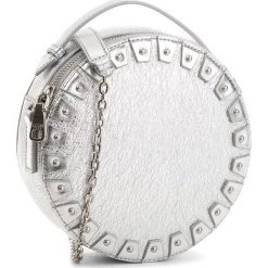 Torebka GUESS - HWYOYN L8388 SIL. Szare torebki klasyczne damskie marki Guess, z aplikacjami, ze skóry. W wyprzedaży za 469,00 zł.