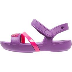 Crocs LINA Sandały kąpielowe amethyst. Fioletowe sandały chłopięce Crocs, z gumy. Za 129,00 zł.