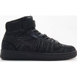 Wysokie buty sportowe - Czarny. Czarne buty sportowe męskie Cropp, bez zapięcia. Za 159,99 zł.