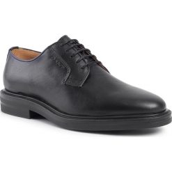Półbuty GANT - Fargo 19631902 Black G00. Czarne buty wizytowe męskie GANT, bez wzorów, ze skóry, eleganckie, bez zapięcia. W wyprzedaży za 369,00 zł.