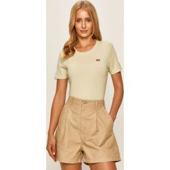 Levi's - T-shirt. Zielone bluzki damskie Levi's®, s, bez wzorów, z bawełny, casualowe, z okrągłym kołnierzem. W wyprzedaży za 114,90 zł.