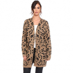 Kardigan "Leopard" w kolorze karmelowym. Brązowe kardigany damskie marki Cosy Winter, s, z motywem zwierzęcym. W wyprzedaży za 181,95 zł.