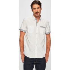 Tom Tailor Denim - Koszula. Białe koszule męskie TOM TAILOR DENIM, m, bez wzorów, z bawełny, klasyczne, z klasycznym kołnierzykiem, z krótkim rękawem. W wyprzedaży za 79,90 zł.