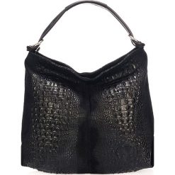 Skórzana torebka w kolorze czarnym - 36 x 33 x 15 cm. Czarne torebki klasyczne damskie Black Bags, w paski, ze skóry, na ramię, bez dodatków. W wyprzedaży za 263,95 zł.