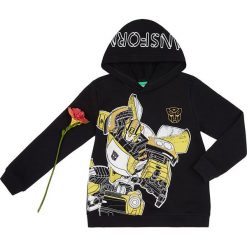Bluza w kolorze czarnym. Czarne bluzy niemowlęce Benetton Kids, z nadrukiem, bez rękawów, bez kaptura. W wyprzedaży za 47,95 zł.