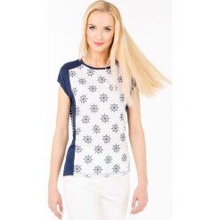 T-shirt w kotwice. T-shirty damskie Monnari, bez wzorów, z wiskozy, bez kołnierzyka. Za 47,60 zł.