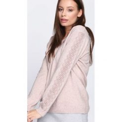 Beżowy Sweter I'm Not Giving Up. Brązowe bez kategorii Born2be, xl, z koronki, z dekoltem w serek. Za 79,99 zł.