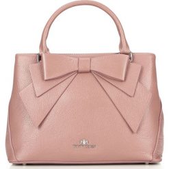 Torebka damska 86-4E-365-P. Różowe kuferki damskie Wittchen, w paski, eleganckie, z kokardką. Za 489,00 zł.