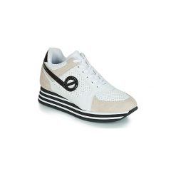 Buty No Name PARKO. Białe trampki i tenisówki damskie No Name, bez wzorów, bez zapięcia. Za 398,30 zł.