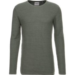 Swetry klasyczne męskie: Minimum REISWOOD Sweter drab melange