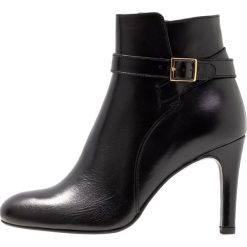 Jonak AUREA Ankle boot noir. Czarne botki damskie skórzane marki Jonak. Za 629,00 zł.