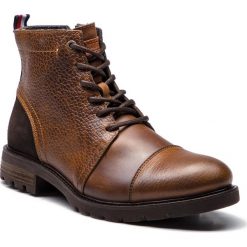 Kozaki TOMMY HILFIGER - Winter Material Mix FM0FM01756 Coffee 211. Brązowe buty zimowe męskie TOMMY HILFIGER, z materiału. Za 749,00 zł.