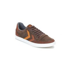 Buty Hummel SLIMMER STADIL DUO OILED LOW. Pomarańczowe trampki i tenisówki damskie Hummel, bez wzorów, bez zapięcia. Za 279,30 zł.