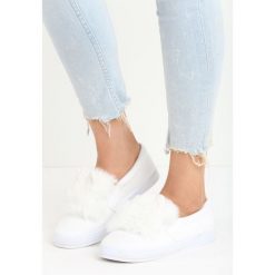 Białe Slip On Plushy. Białe tenisówki damskie Born2be, z materiału. Za 39,99 zł.