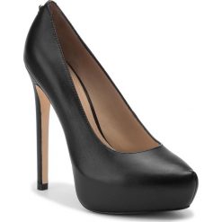 Szpilki GUESS - Elesa2 FL7EL2 LEA08 BLACK. Czarne półbuty damskie Guess, z aplikacjami, ze skóry ekologicznej, bez obcasa, na obcasie, bez zapięcia. Za 689,00 zł.