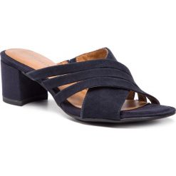 Klapki TAMARIS - 1-27210-22 Navy 805. Niebieskie klapki damskie Tamaris, bez wzorów, ze skóry, bez obcasa, na obcasie. W wyprzedaży za 169,00 zł.
