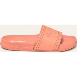 Pepe Jeans - Klapki Slider Unisex. Czarne klapki damskie Pepe Jeans, bez wzorów, z jeansu, bez obcasa, na obcasie. W wyprzedaży za 109,90 zł.