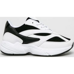 Answear - Buty. Białe buty sportowe damskie ANSWEAR, bez wzorów, z materiału, sportowe. W wyprzedaży za 59,90 zł.