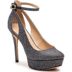 Szpilki GUESS - Harrie2 FL5HR2 FAM08 BLACK. Czarne półbuty damskie Guess, z aplikacjami, ze skóry ekologicznej, bez obcasa, na obcasie, bez zapięcia. W wyprzedaży za 549,00 zł.