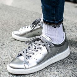 Buty adidas Stan Smith Boost Women "Silver Metallic" (BB0108). Zielone buty sportowe damskie marki Nike, z materiału. Za 199,99 zł.
