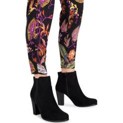 Botki damskie Laura Mode Y-027 Czarne. Czarne botki damskie LAURA MODE, z tkaniny, klasyczne, bez obcasa, na obcasie, na zamek. Za 119,00 zł.