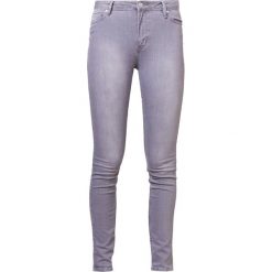 2nd Day 2ND SALLY ASHES Jeans Skinny Fit concrete. Szare jeansy damskie relaxed fit marki 2nd Day, z bawełny. W wyprzedaży za 275,40 zł.