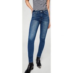 Mango - Jeansy Olivia. Niebieskie jeansy damskie marki Mango. Za 159,90 zł.