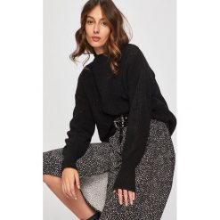 Answear - Sweter. Czarne swetry damskie ANSWEAR, s, bez wzorów, z dzianiny, z krótkim rękawem, krótkie, bez kaptura. Za 99,90 zł.