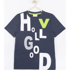 Coccodrillo - T-shirt dziecięcy 104-164 cm. Niebieskie t-shirty chłopięce COCCODRILLO, z nadrukiem, z dzianiny, bez rękawów. W wyprzedaży za 27,90 zł.