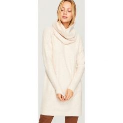 Sweter w zestawie z kominem - Kremowy. Białe swetry klasyczne damskie Reserved, l, z kominem. Za 139,99 zł.