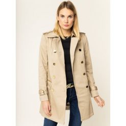 Trencz Guess Christina W01L73 WCKA0. Czarne płaszcze damskie Guess, m, z aplikacjami. W wyprzedaży za 649,00 zł.