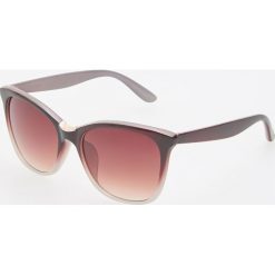 Okulary przeciwsłoneczne - Brązowy. Brązowe okulary przeciwsłoneczne damskie aviatory Reserved. Za 39,99 zł.