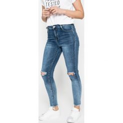 Answear - Jeansy. Niebieskie jeansy damskie z wysokim stanem marki ANSWEAR, s, z elastanu. W wyprzedaży za 89,90 zł.