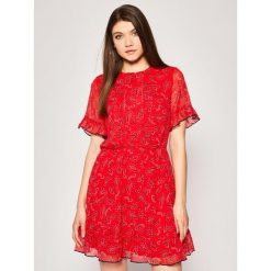 Sukienka codzienna Tommy Jeans Frill Hem DW0DW07911. Czerwone sukienki damskie Tommy Jeans, na co dzień, s, bez wzorów, z poliesteru, bez kołnierzyka, bez rękawów, proste. Za 449,00 zł.