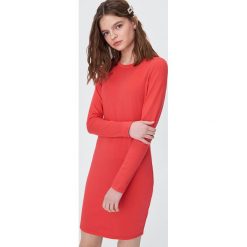 Dopasowana sukienka basic - Pomarańczowy. Pomarańczowe sukienki damskie Sinsay, s, bez wzorów, bez kołnierzyka, bez rękawów, dopasowane. Za 29,99 zł.