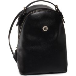Plecak TOMMY HILFIGER - Classic Saffiano Backpack AW0AW07670 BDS. Czarne plecaki damskie TOMMY HILFIGER, bez wzorów, ze skóry ekologicznej. Za 649,00 zł.
