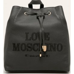 Love Moschino - Plecak. Szare plecaki damskie Love Moschino, z aplikacjami, ze skóry ekologicznej. W wyprzedaży za 699,90 zł.