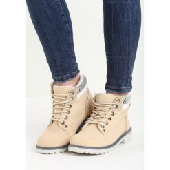 Beżowe Traperki Fashion Casual. Brązowe buty zimowe damskie Born2be, na płaskiej podeszwie. Za 89,99 zł.