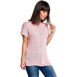 Sweter z palmą - różowy. Różowe swetry damskie BE, na lato, uniwersalny, bez wzorów, ze splotem, z krótkim rękawem, krótkie, bez kaptura. W wyprzedaży za 129,00 zł.